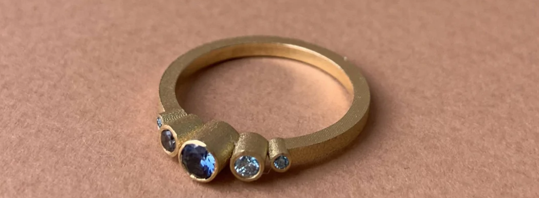 guld ring zaffir