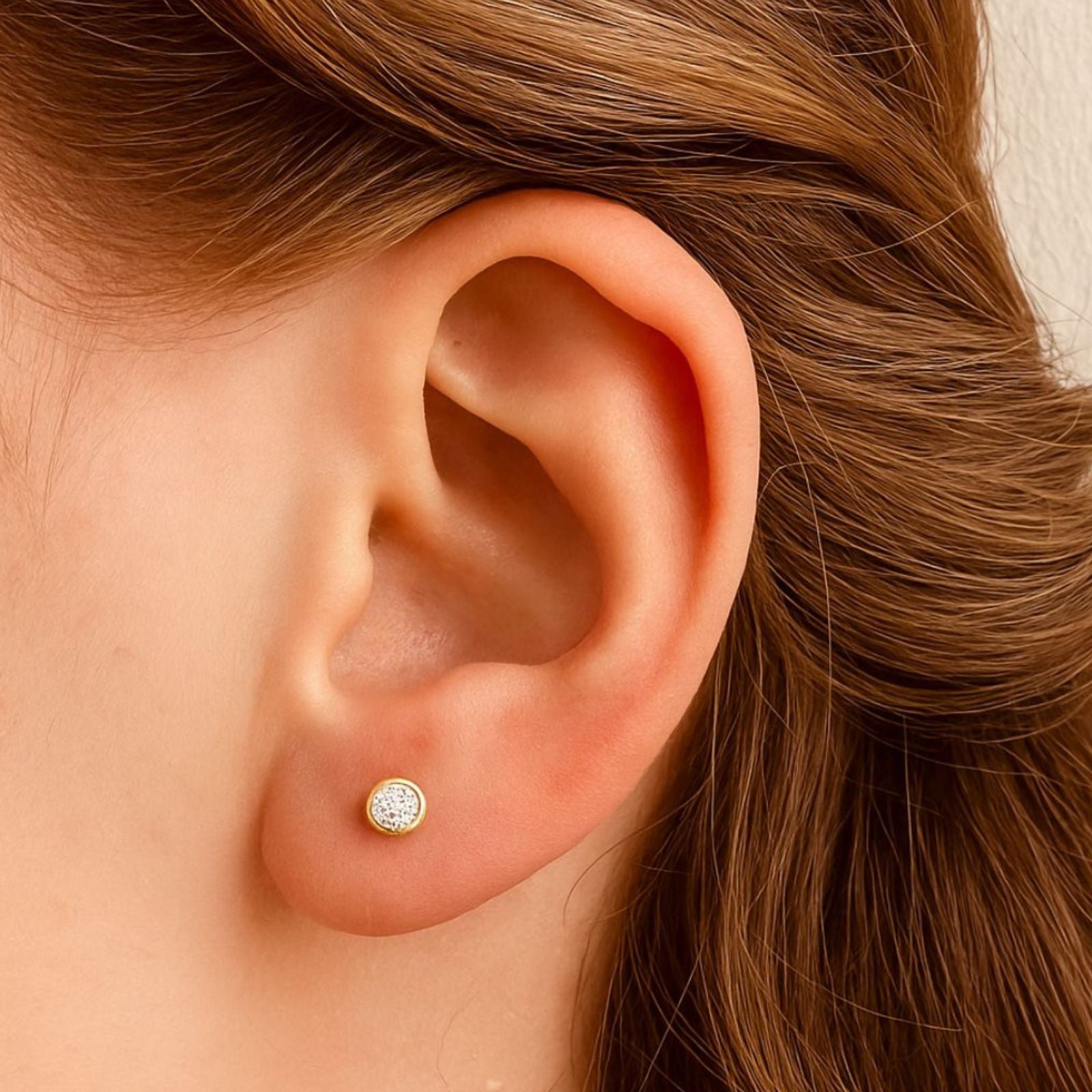 18 kt. - 1. stk. ørestik Guldsmedens diamanter Deluxe 0,10 ct