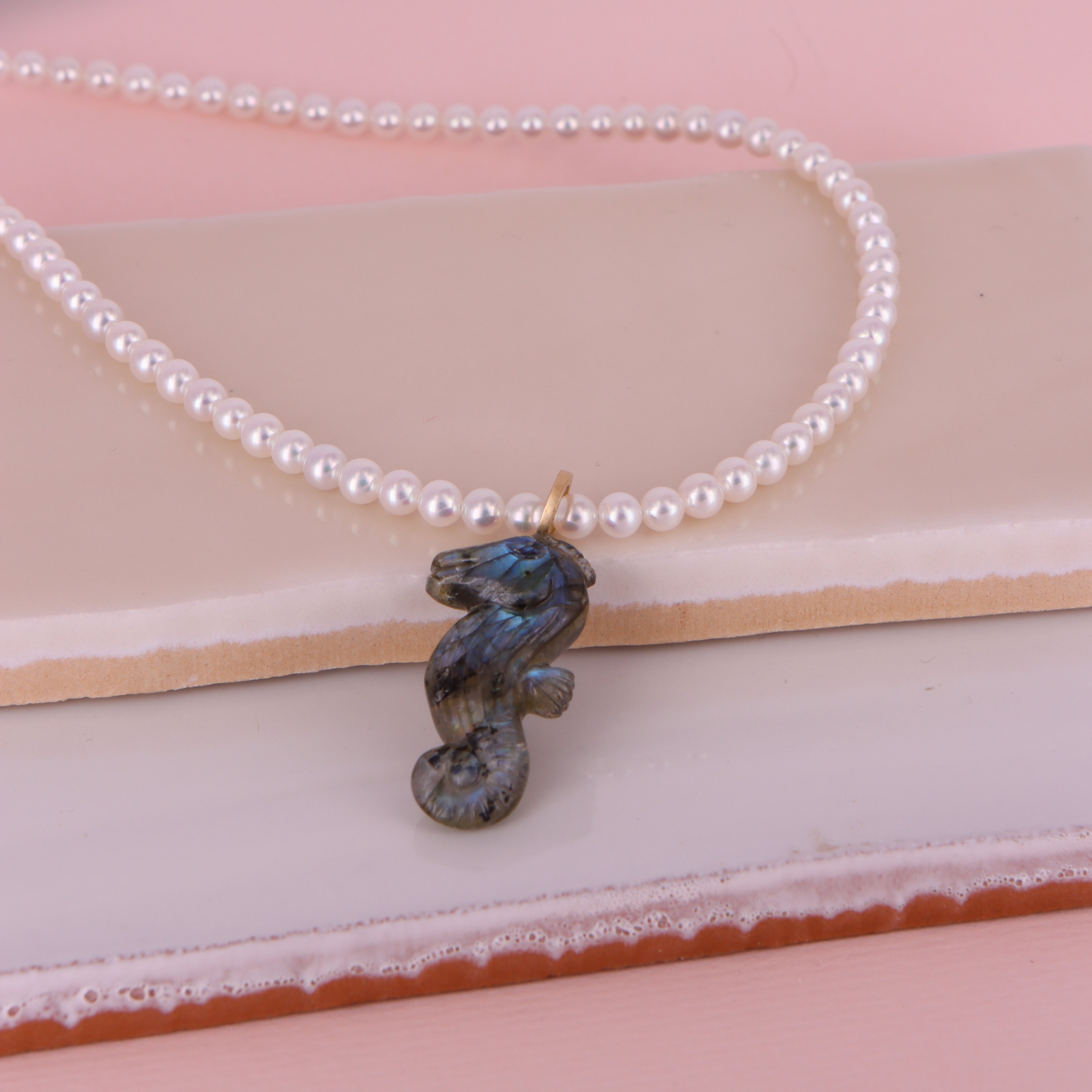 14 kt. Søhest No.35 blå, grå, sort labradorit X stor