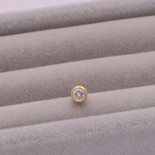Indlæs billede til gallerivisning 18 kt. Dot 0,10 ct.
