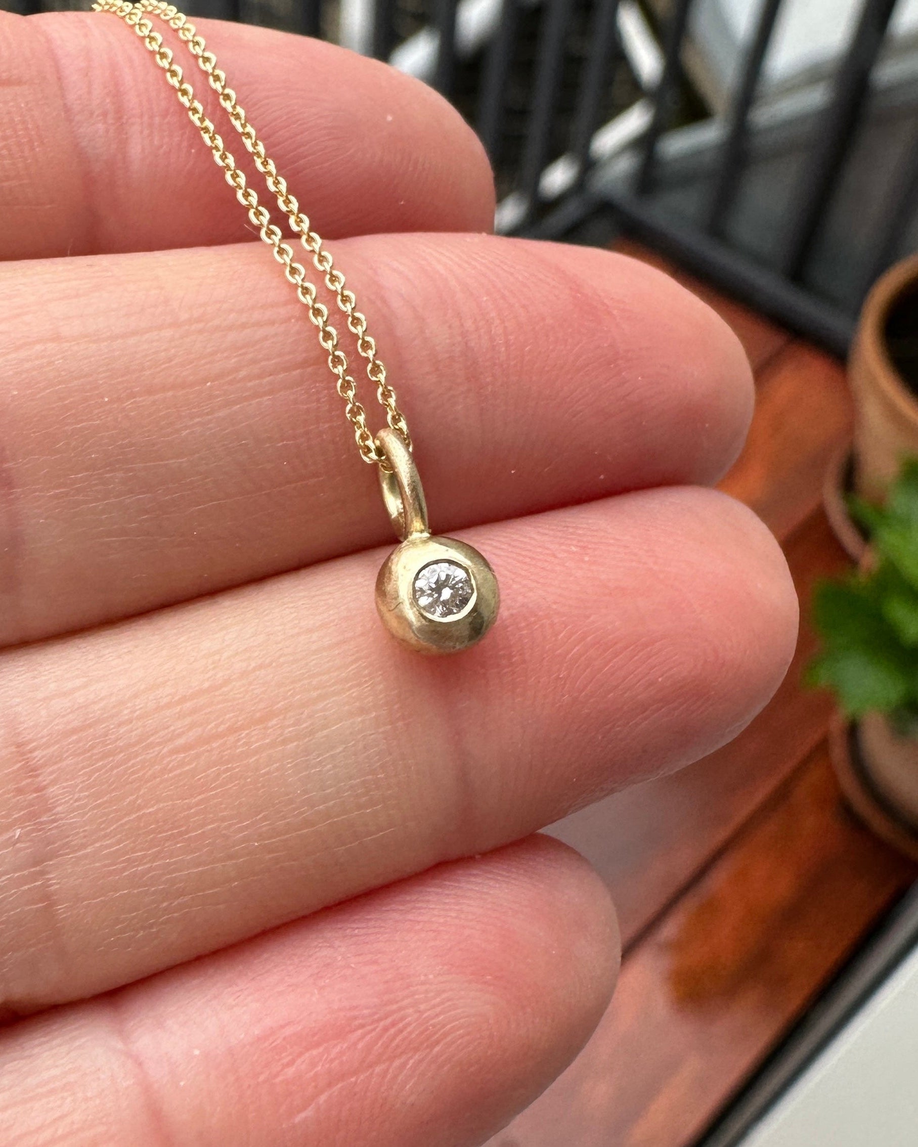 Gulddråbe – 14 kt, 0,06 ct