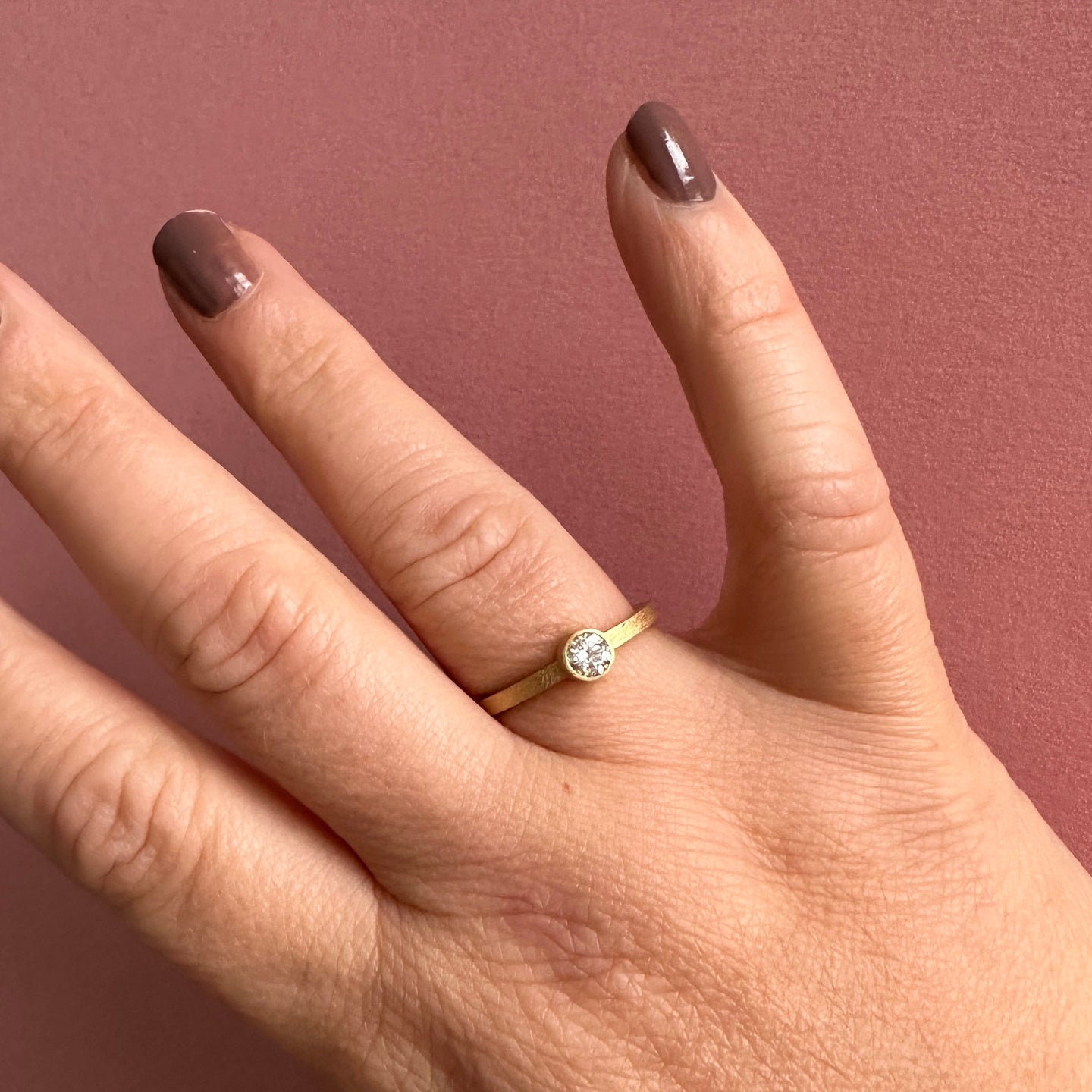 EVI Deluxe ring i massiv 18 karat & diamant