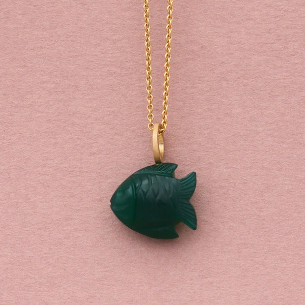 18 kt. No.21 fisk. Mørke grøn onyx. Stor