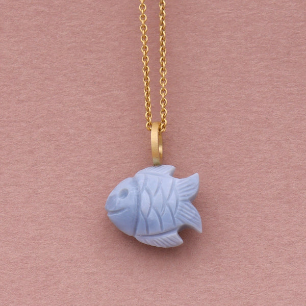 18 kt. No.20 fisk. Blå opal. Stor