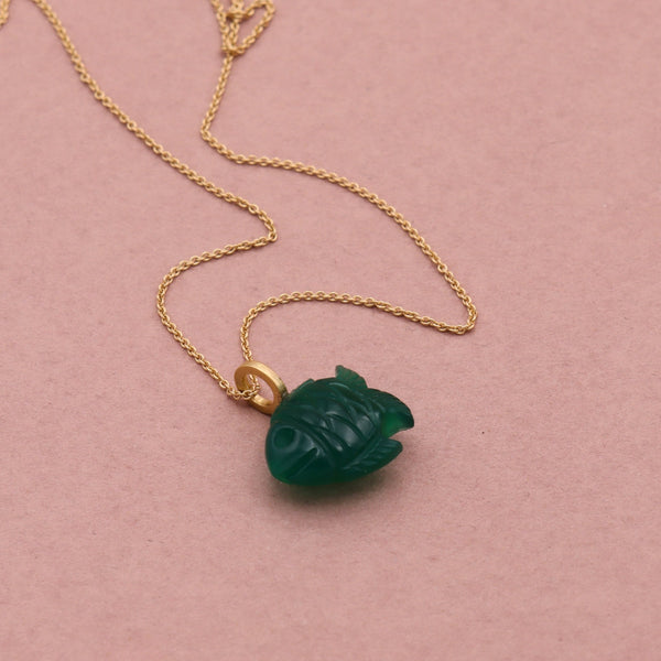 18 kt. No.7 fisk grøn onyx. Mellem