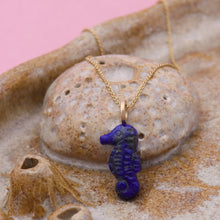 Indlæs billede til gallerivisning 14 kt. Søhest blå Lapis
