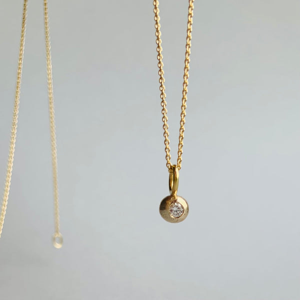 POLKA halskæder med diamant.