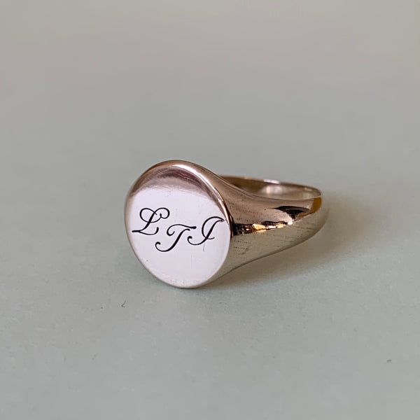 Signet ring med dine initialer