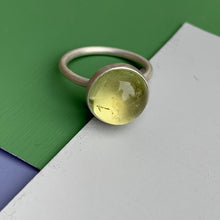 Indlæs billede til gallerivisning Palette ring med stor grøn beryl
