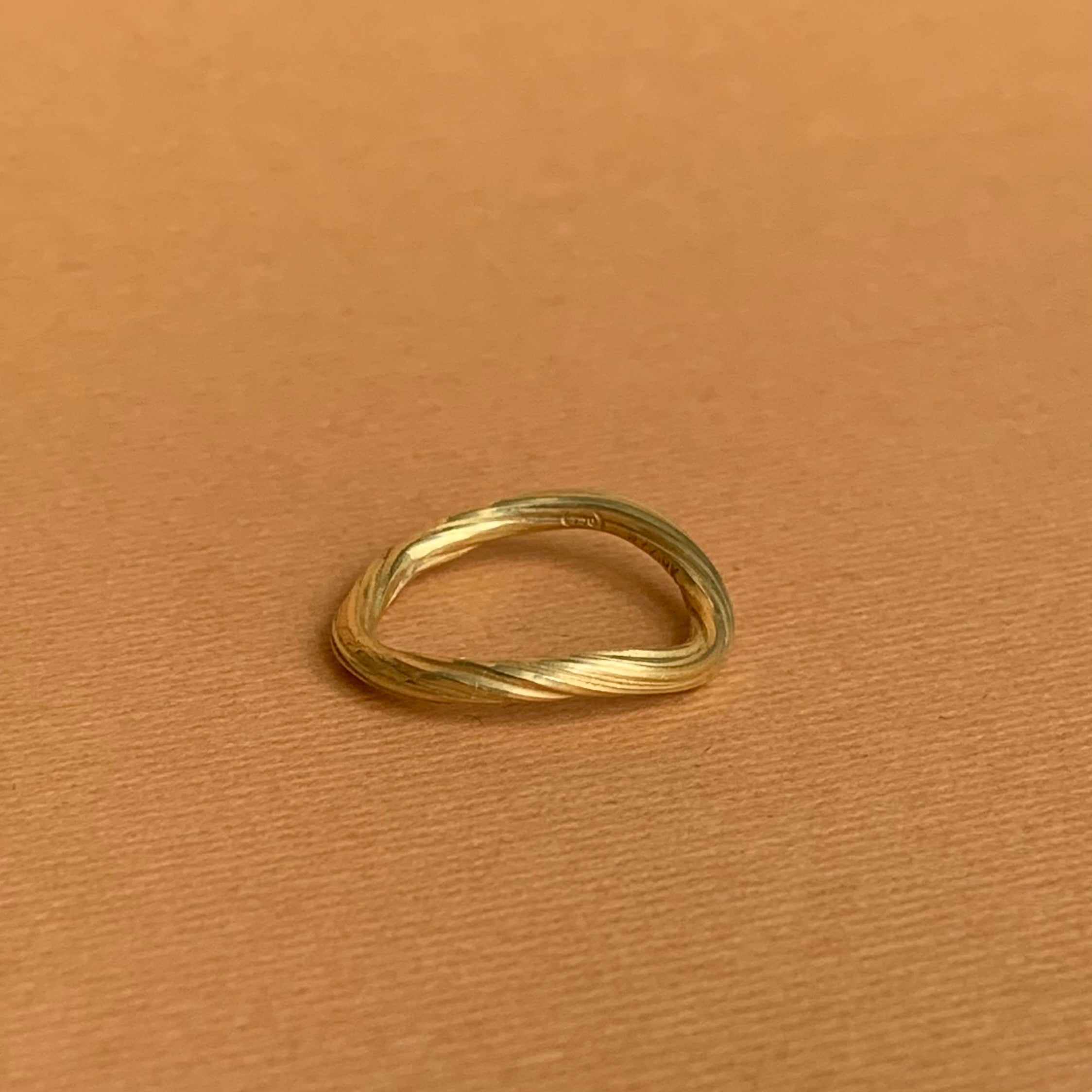 18 kt. guldring GREN